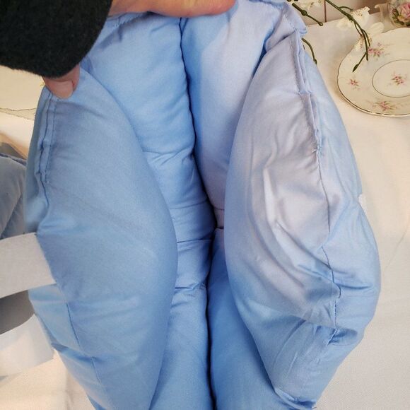 Feet Health 2 Briggs Healthcare Heel Pillows Foot Comfort Clean - Picture 2 of 7